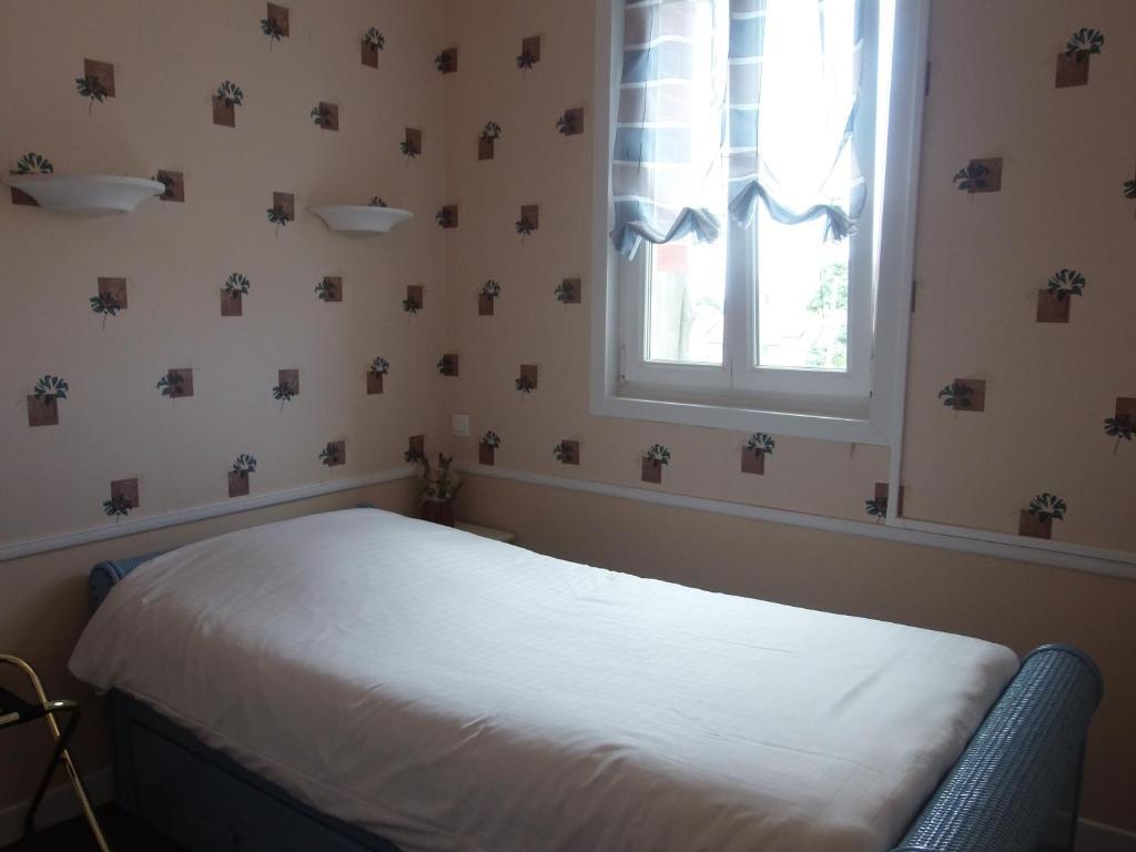 Hotel De La Plage Ouistreham Szoba fotó